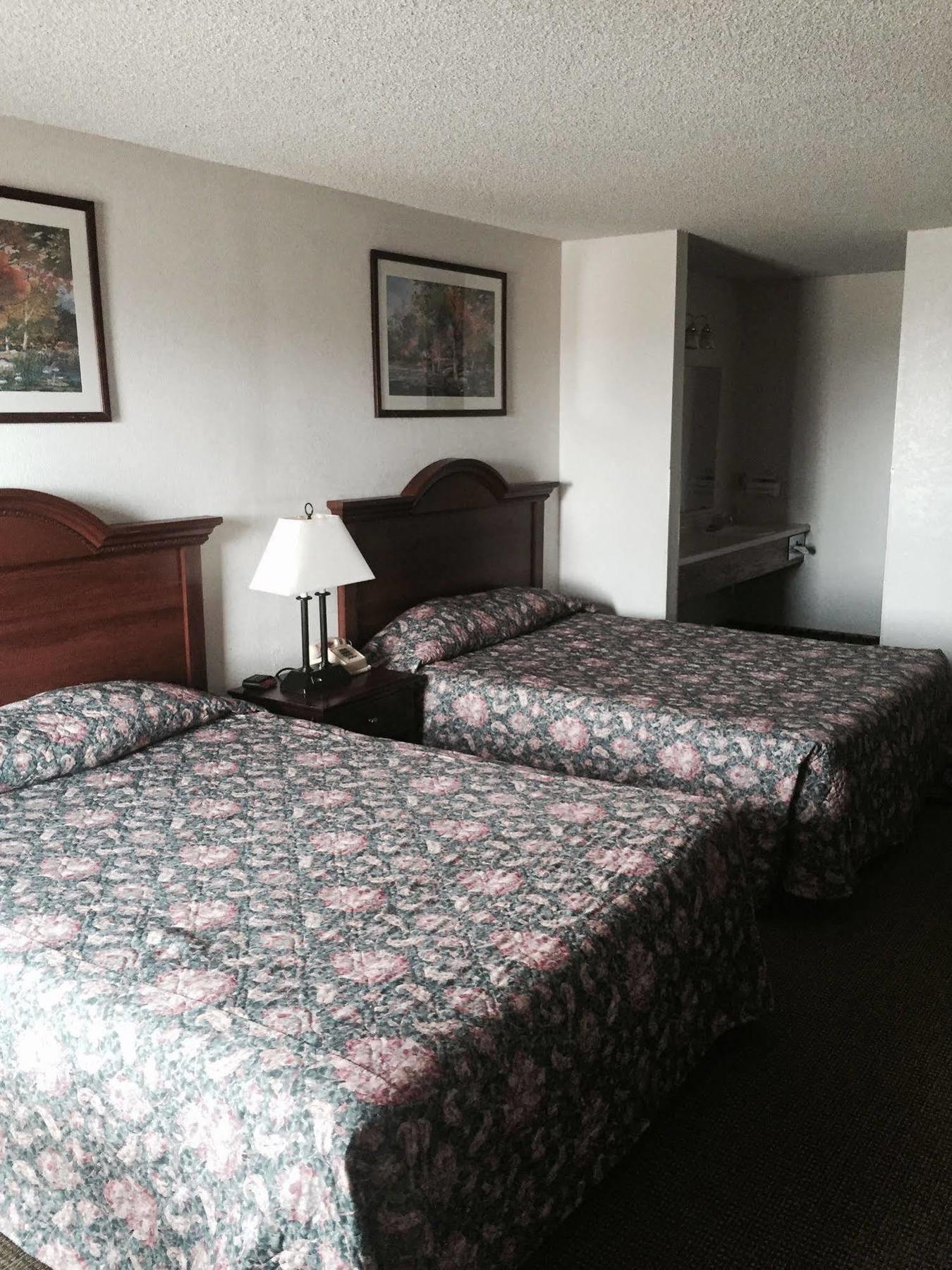 Country Inn Bolivar Buitenkant foto